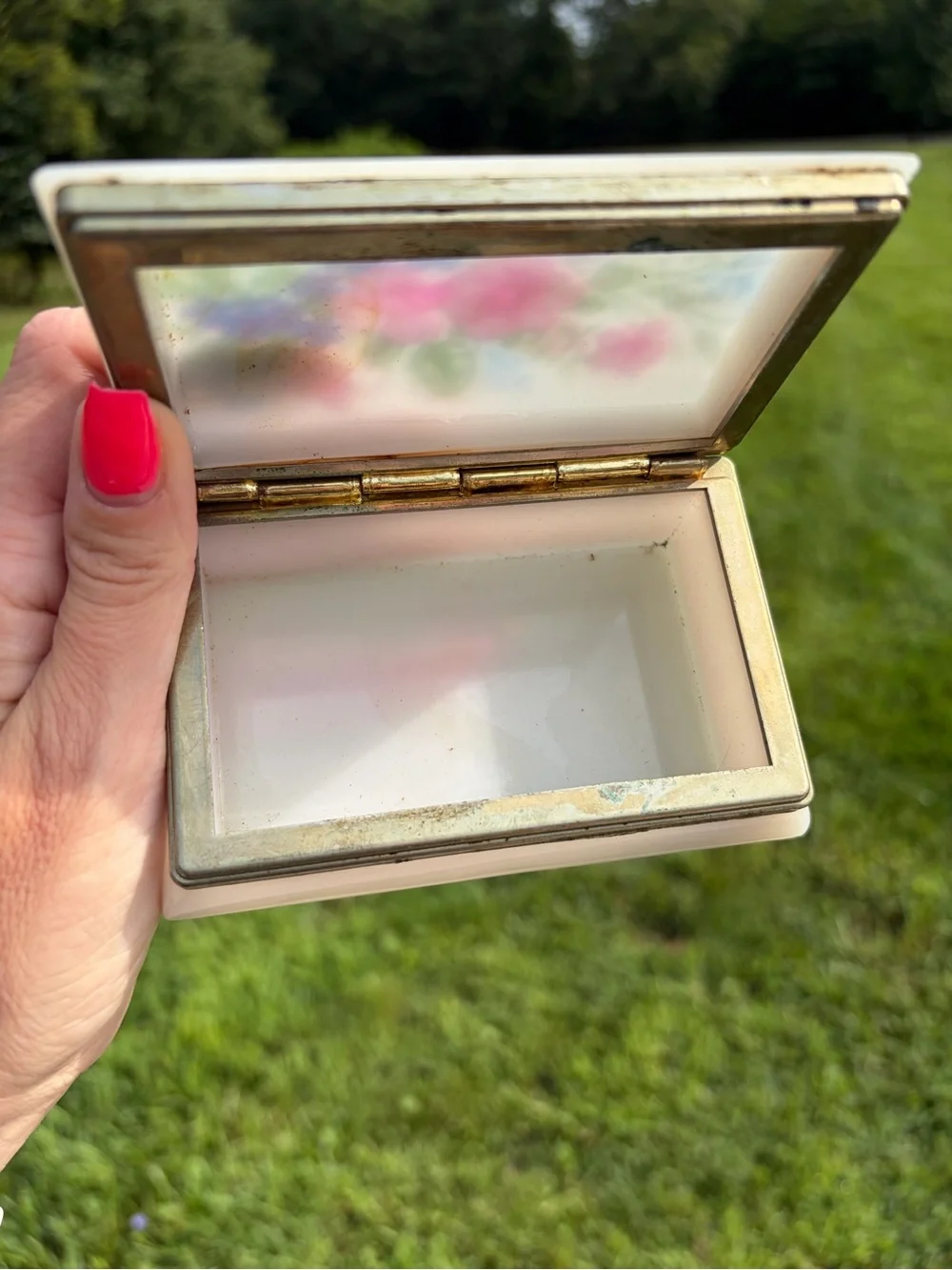 Vintage Jewlery Box Trinket Box Floral Plastic Lucite Made In Hong Kong